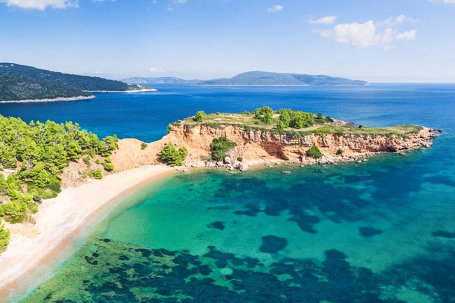 Άνδρος και Αλόννησος στα 15 μέρη της Ευρώπης με τις ομορφότερες παραλίες